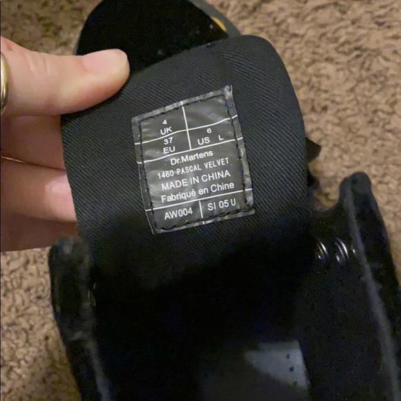 Crushed Velvet Dr. Marten boots - Picture 2 of 4